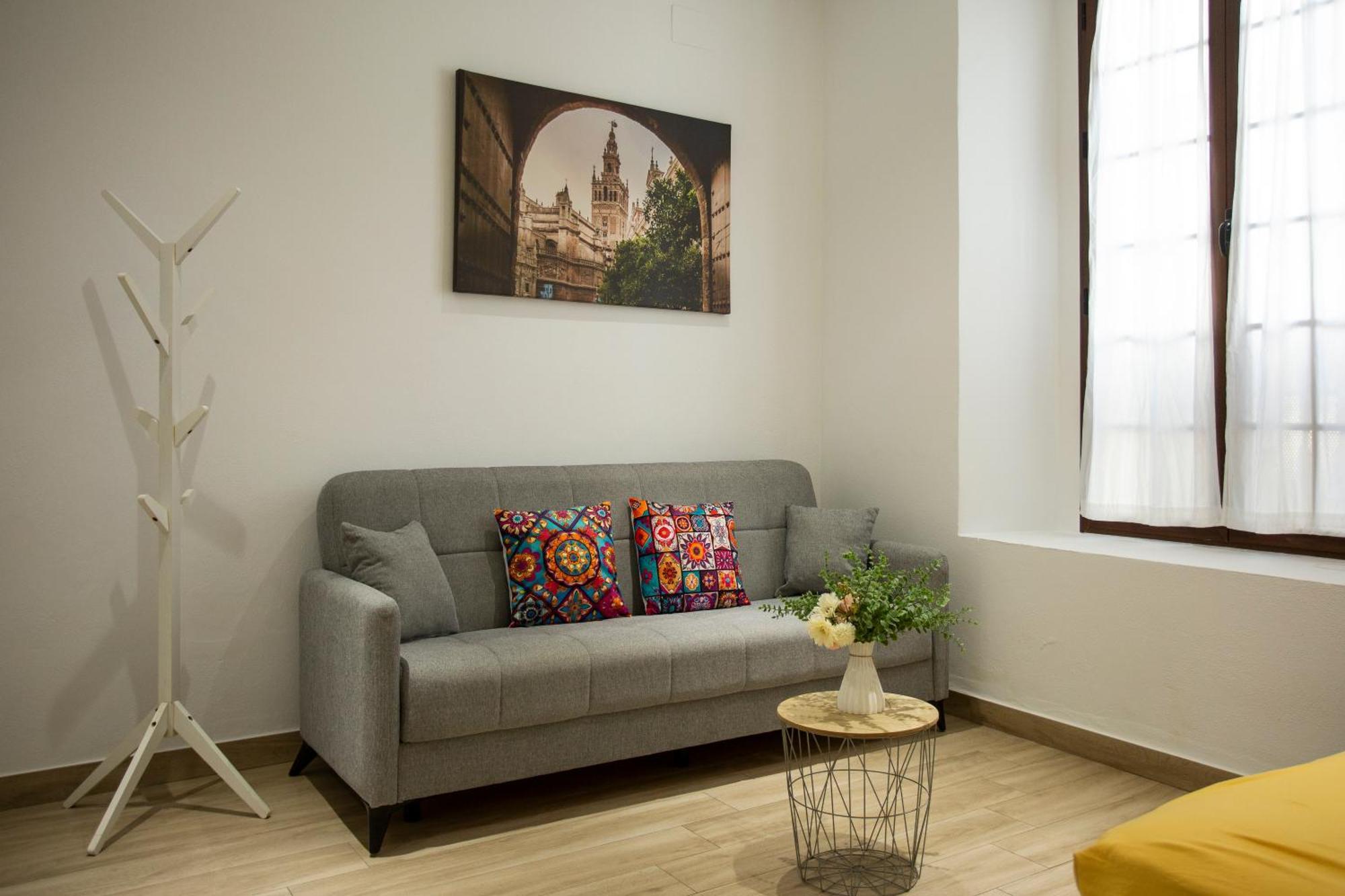 Wish Suite Cervantes Севиля Екстериор снимка